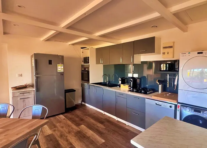 T3 Les Pieds Dans L'eau 卡尔维