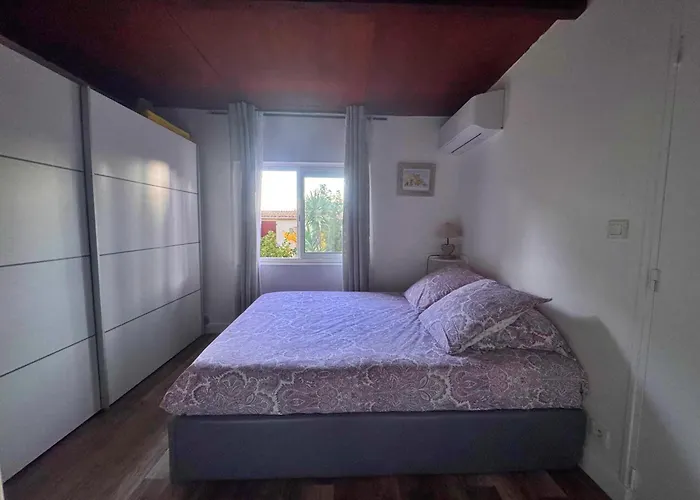 T3 Les Pieds Dans L'eau *